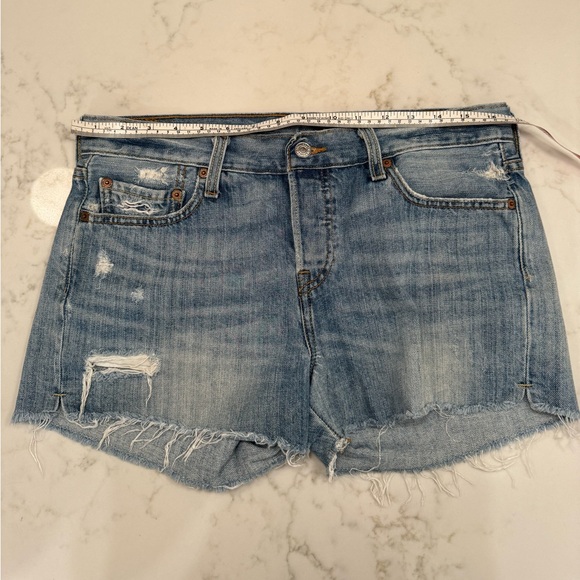 Levi’s Mid Rise Blue Denim Cut Off Shorts, size 28 - Picture 4 of 8
